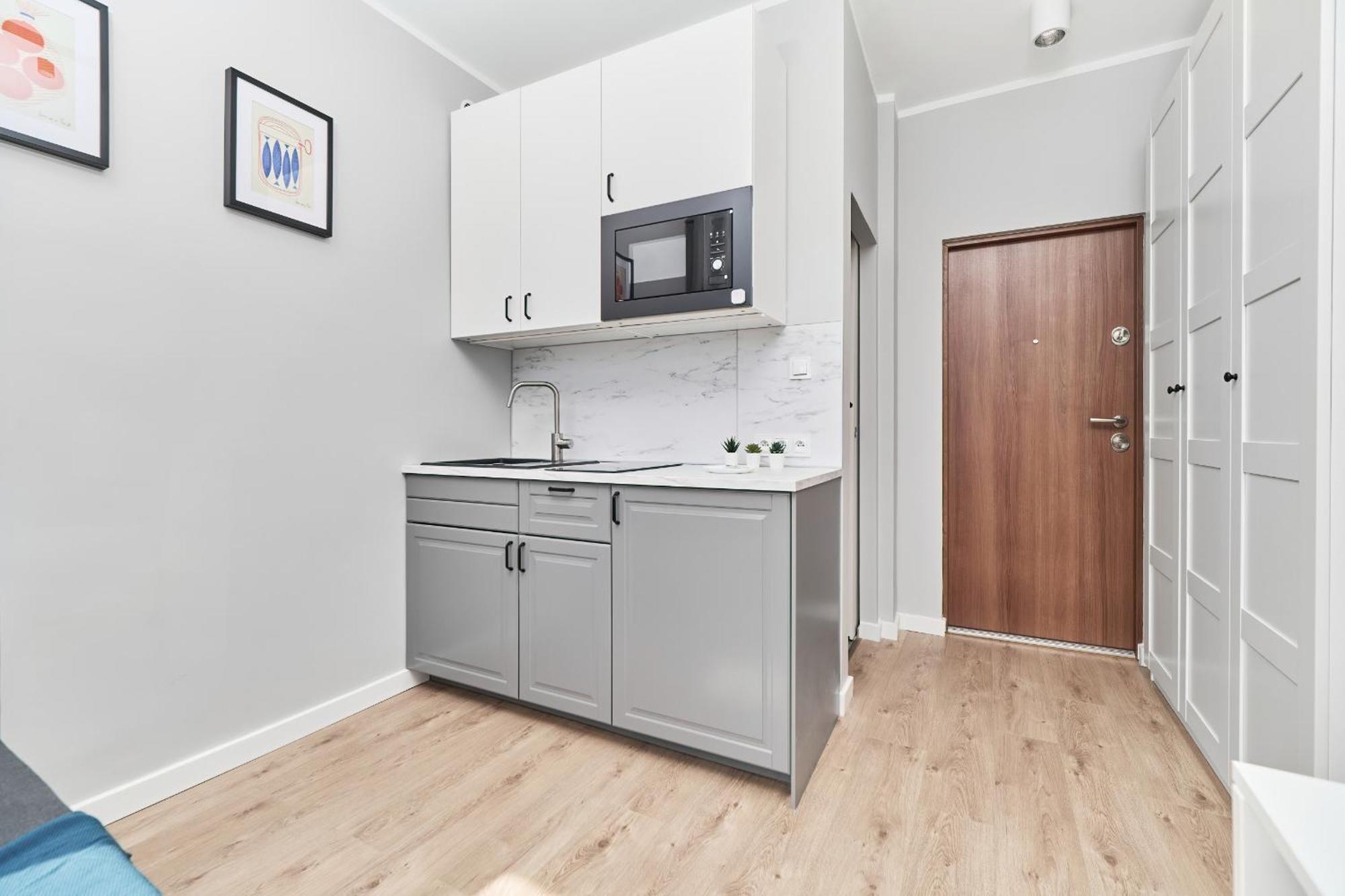 Museum Square By Renters *