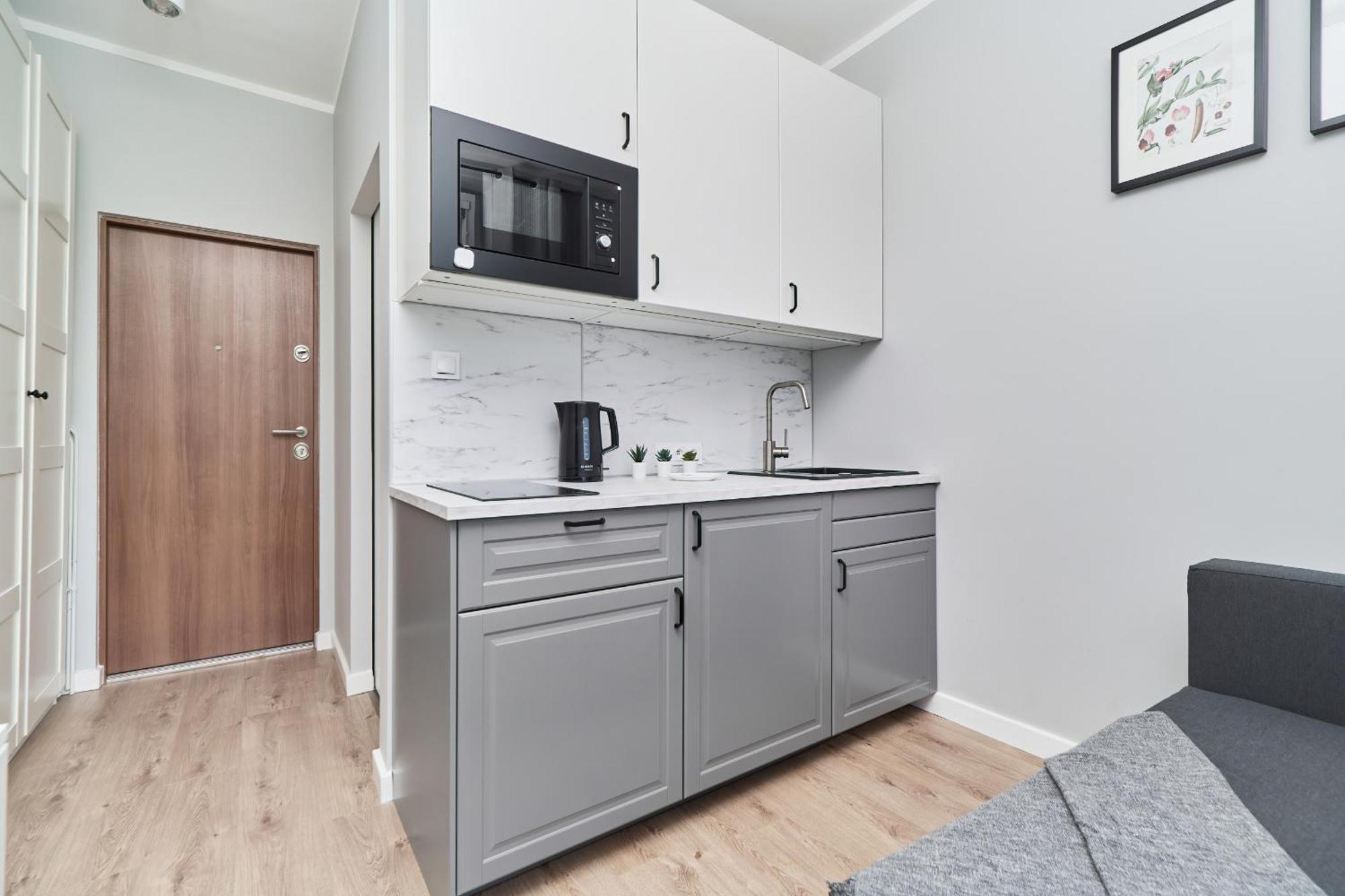Museum Square By Renters *